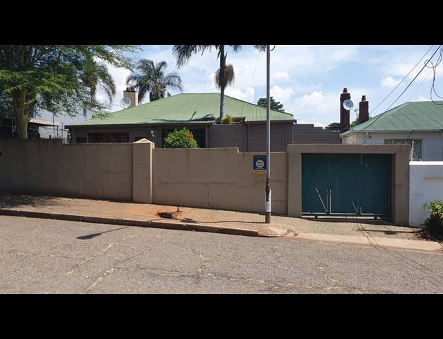 2 BEDROOM HOUSE FOR SALE IN KENSINGTON